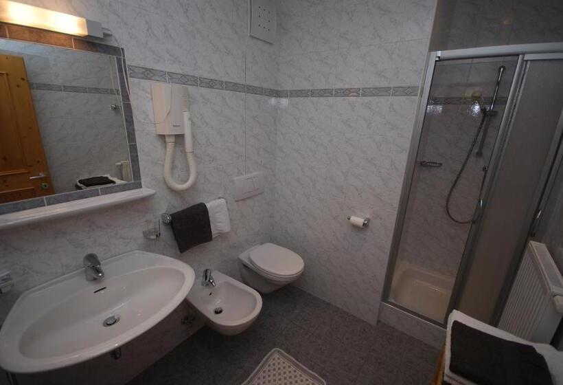 בית מלון כפרי Im Kranzhof