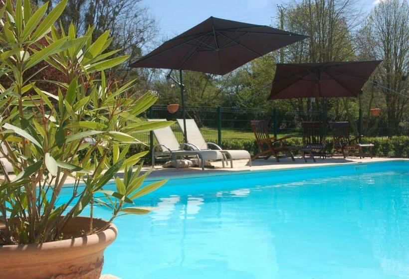 Le Logis Du Pressoir Chambre D Hotes Bed & Breakfast In Beautiful 18th Century Estate In The Heart O