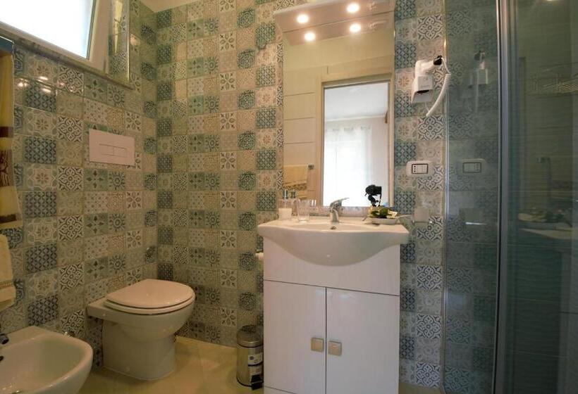 פנסיון Askia Rooms & Breakfast