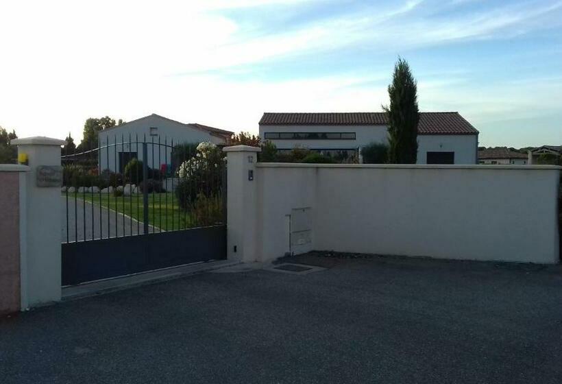 بنسيون Aubade En Luberon
