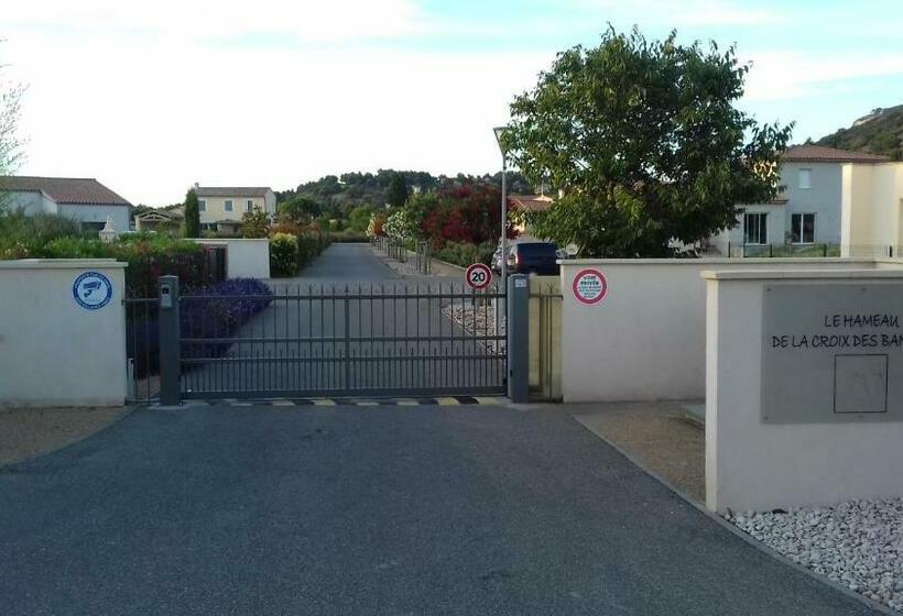 بنسيون Aubade En Luberon