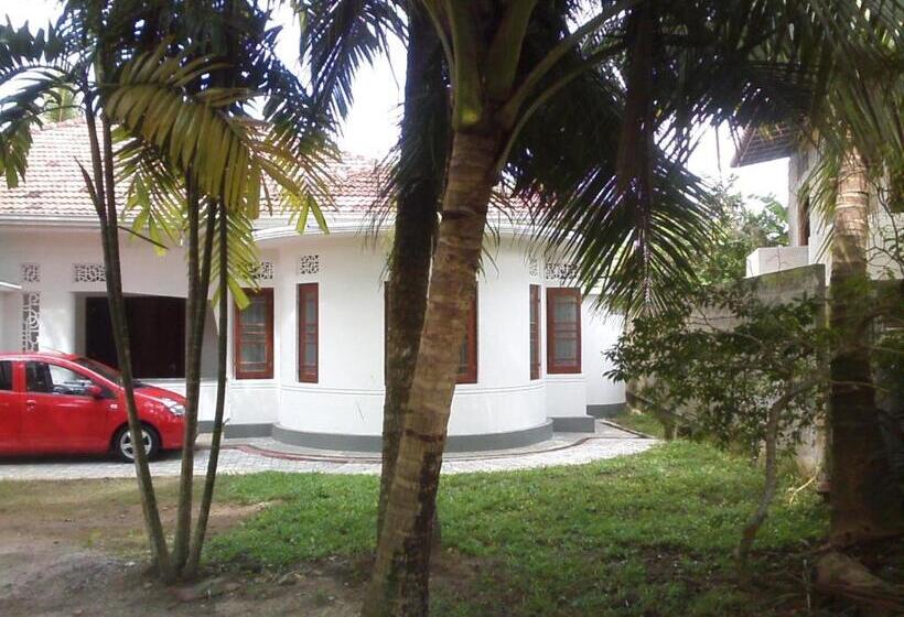 ペンション Crescent N Cocoon