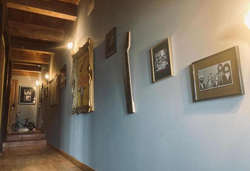 ペンション El Manzano