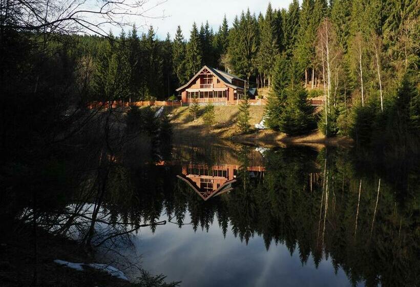 پانسیون Jezírko Lesní Restaurant & Penzion