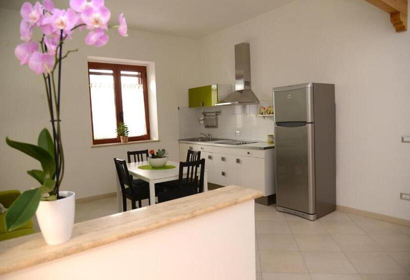 Пансион Jonico Guest House