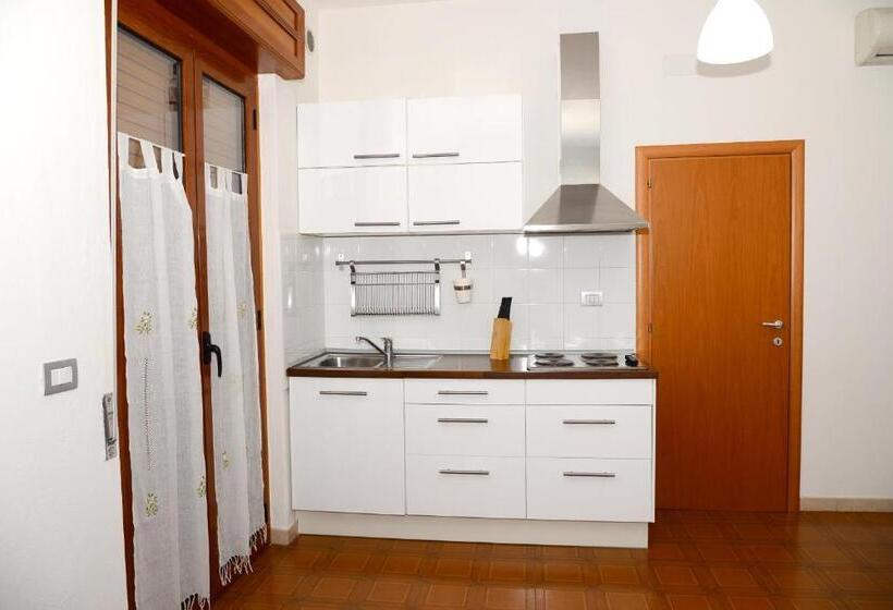 Пансион Jonico Guest House