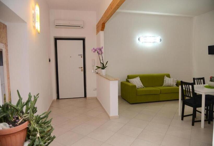 Пансион Jonico Guest House