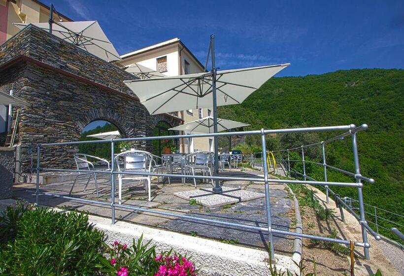 بنسيون Oltremare Guest House