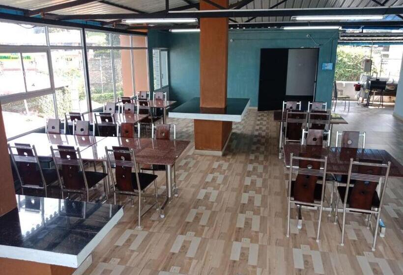 پانسیون Swiss Cottage