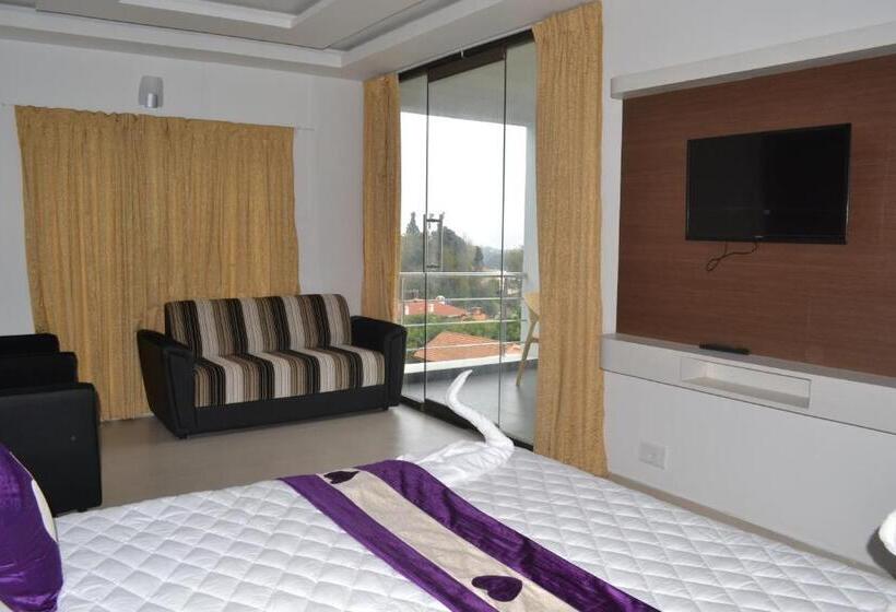 پانسیون Swiss Cottage