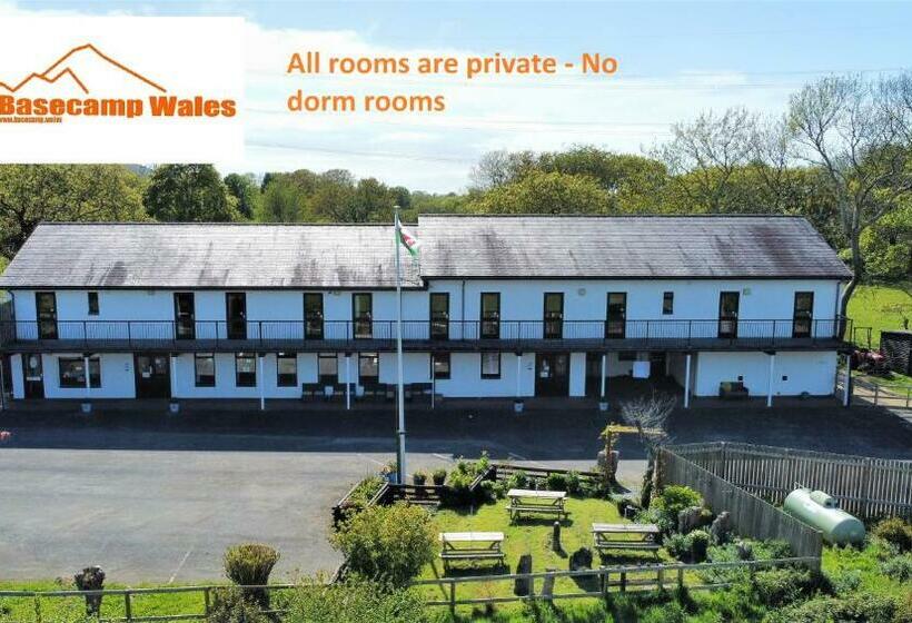 فندق صغير Basecamp Wales