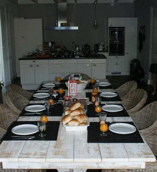 B&b Van Hunebed Naar Jullie Bed