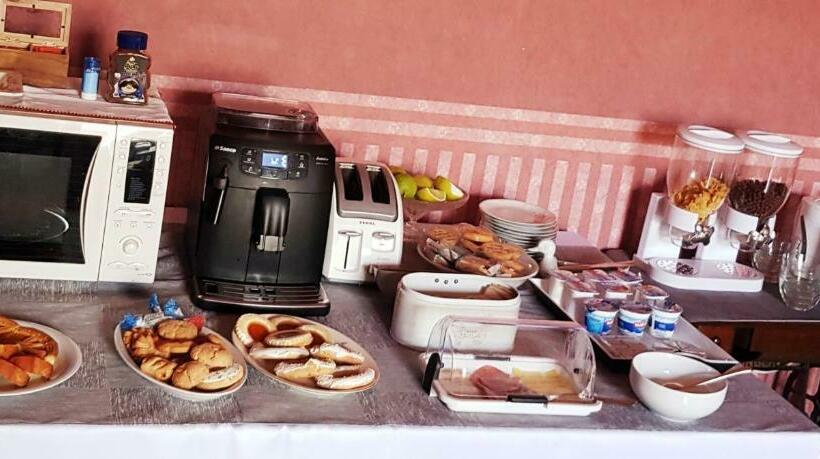 مبيت وإفطار Casa Tonina