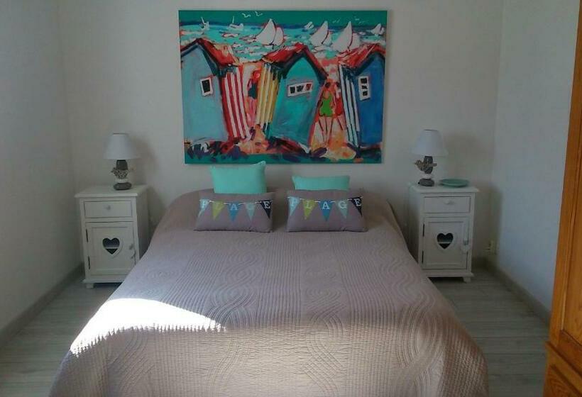 住宿加早餐  Chambre D Hôtes Armoise