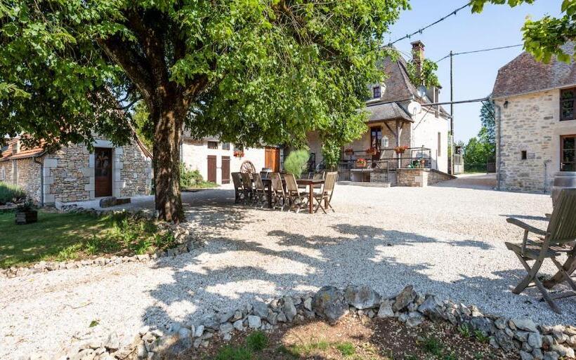 Bed and Breakfast Chambres Et Table D Hôtes La Panacée