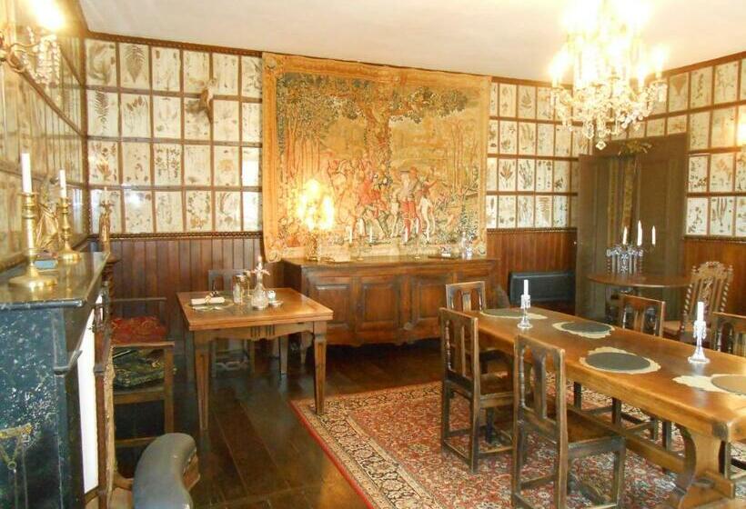 مبيت وإفطار Chateau De Courbelimagne, Raulhac