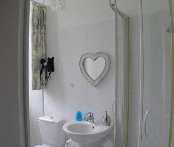 Bed and Breakfast Château De Kervoazec