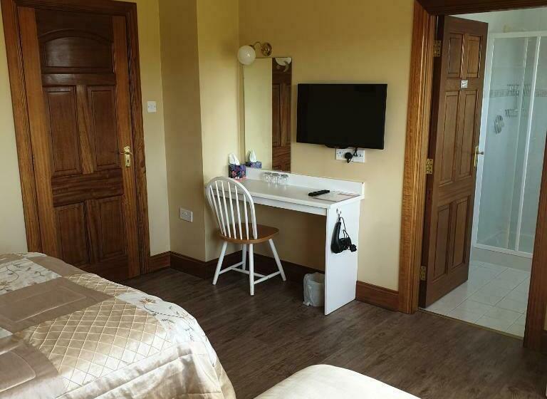 Bed and Breakfast Cloghan Lodge