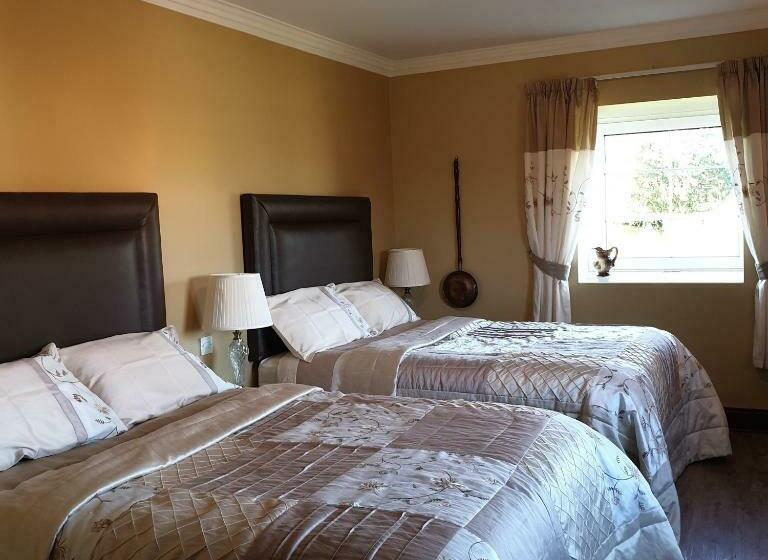 Bed and Breakfast Cloghan Lodge