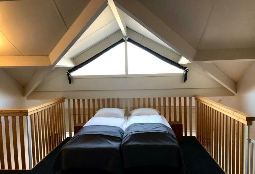 Bed And Breakfast De Biesbosch   In  T Riet