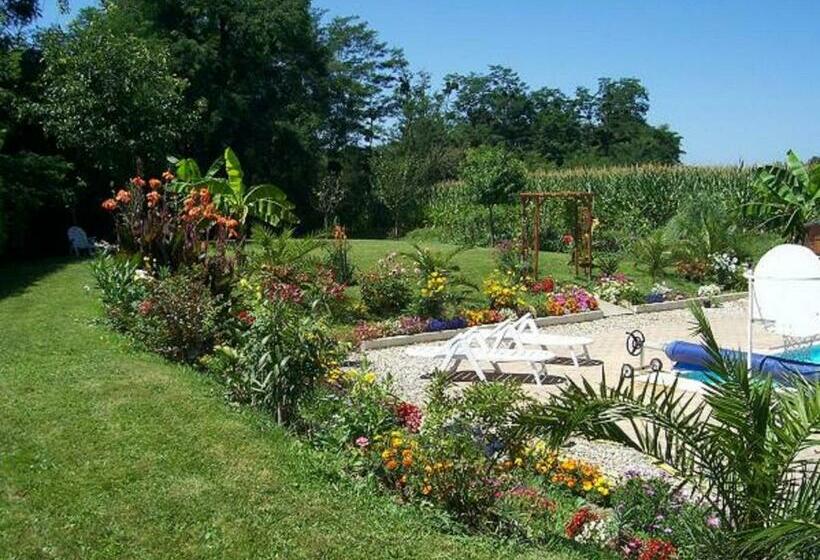 צימר La Gamardaise   M.millot