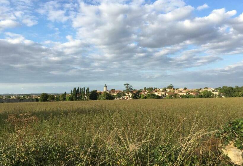 Bed and Breakfast Le Grenier 1 Rue Verte Tusson 16140 France