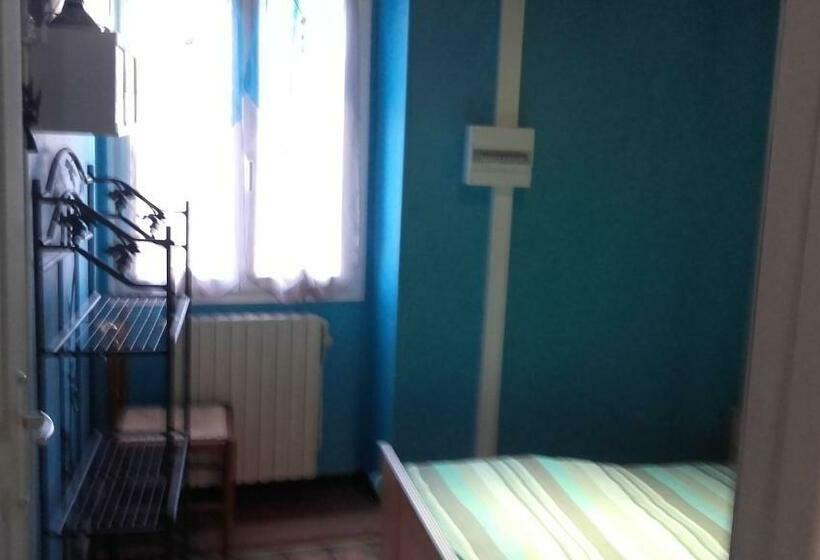 مبيت وإفطار Lou Quinsou Vendu