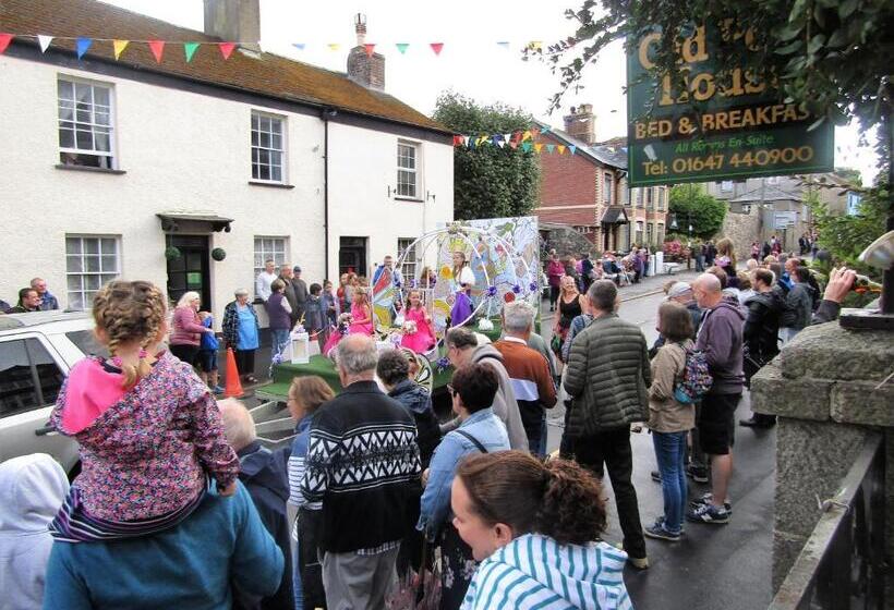 ベッドアンドブレックファースト The Old Post House