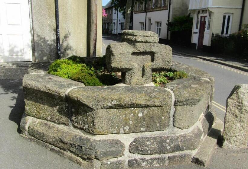 ベッドアンドブレックファースト The Old Post House