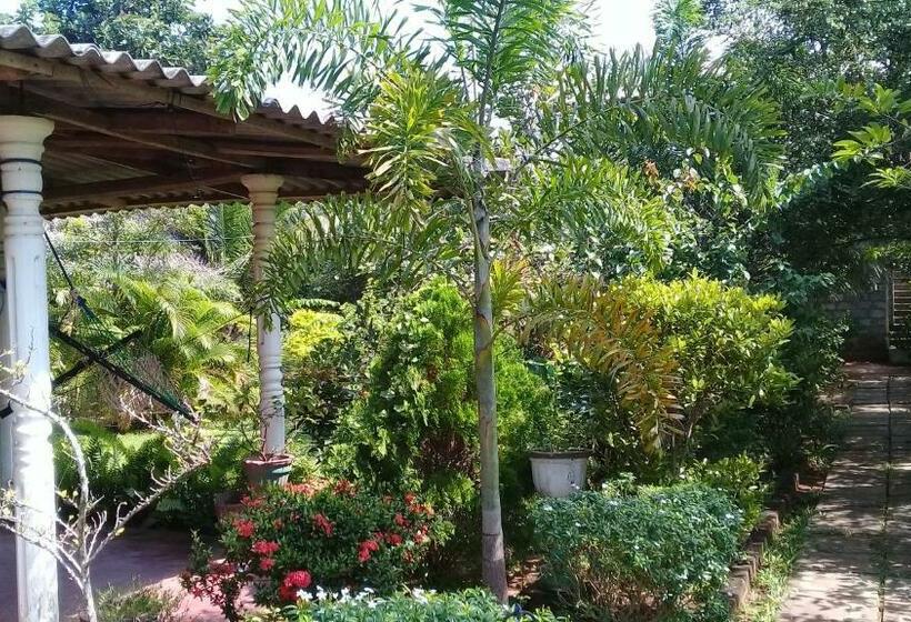 צימר Village Garden Inn