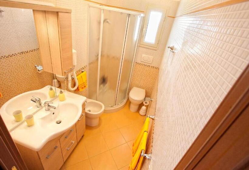 Отель Agriturismo La Collina Degli Ulivi