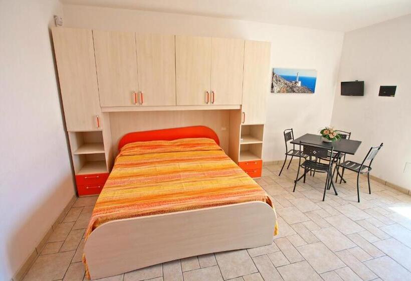 Отель Agriturismo La Collina Degli Ulivi