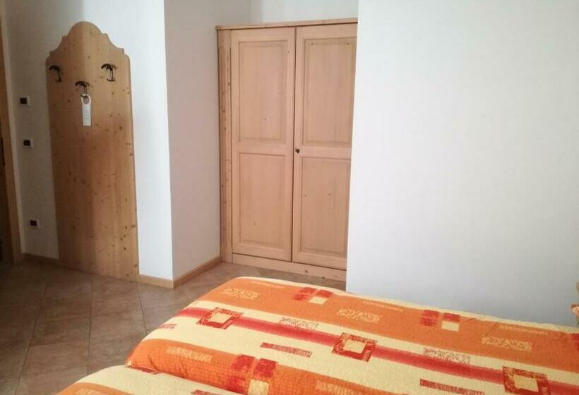 בית מלון כפרי Agriturismo Le Cavade