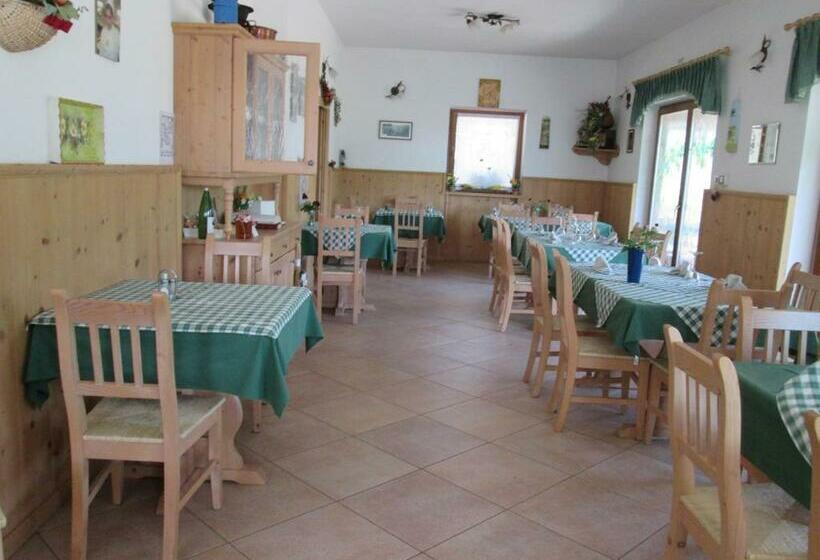 בית מלון כפרי Agriturismo Le Cavade