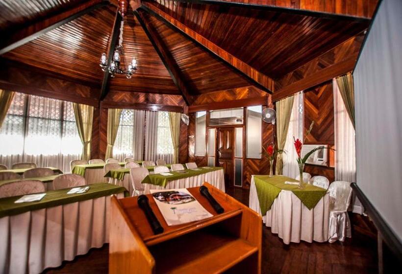 هتل Cabaña Quinta