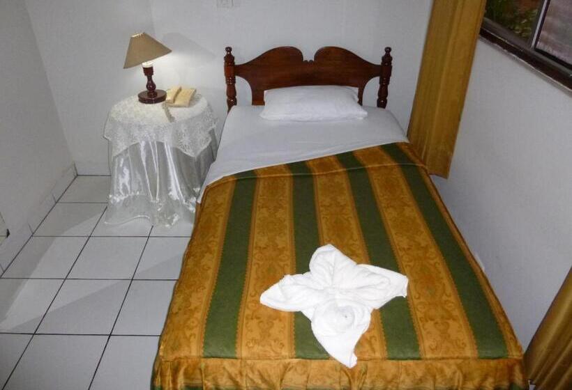 هتل Cabaña Quinta