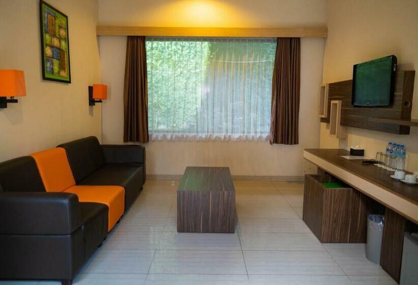 בית מלון כפרי Driam Riverside Resort