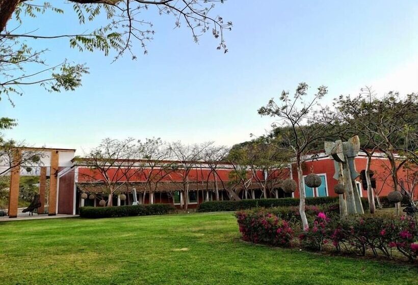 Отель Hacienda San Pancho