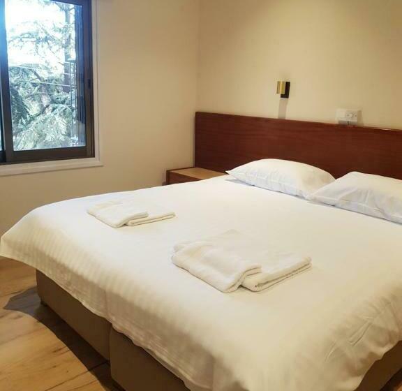 ホテル Kallithea Inn