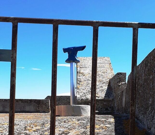 פנסיון Castle Xviii Near Sea