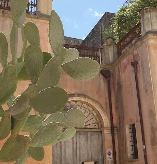 פנסיון Castle Xviii Near Sea