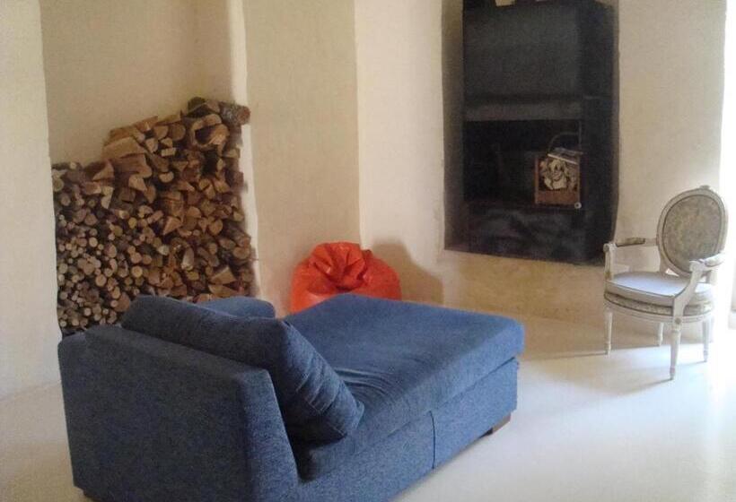 פנסיון Castle Xviii Near Sea