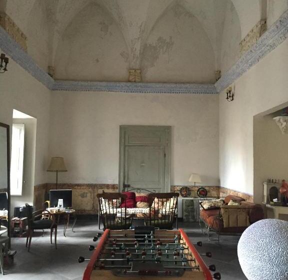 פנסיון Castle Xviii Near Sea