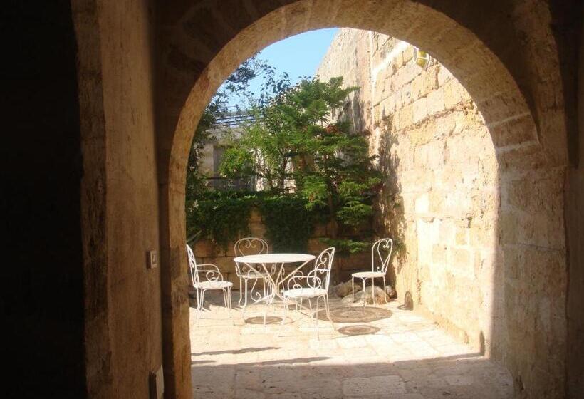 פנסיון Castle Xviii Near Sea