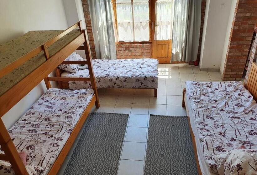 ペンション Helesfa Vendégház