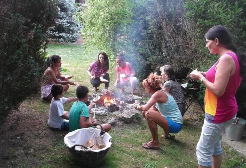 ペンション Helesfa Vendégház