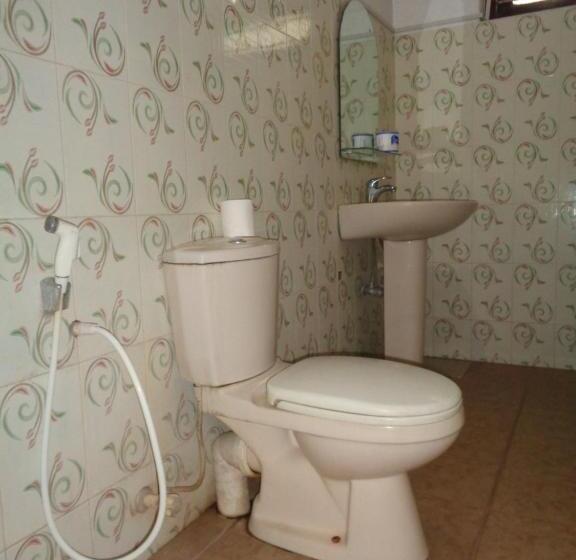 膳宿费 Saranga Holiday Inn