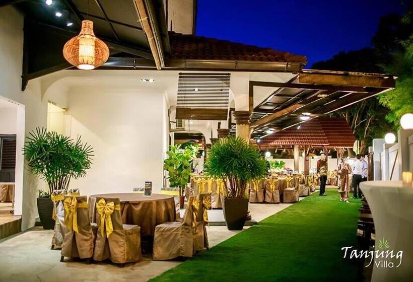 פנסיון Tanjung Villa