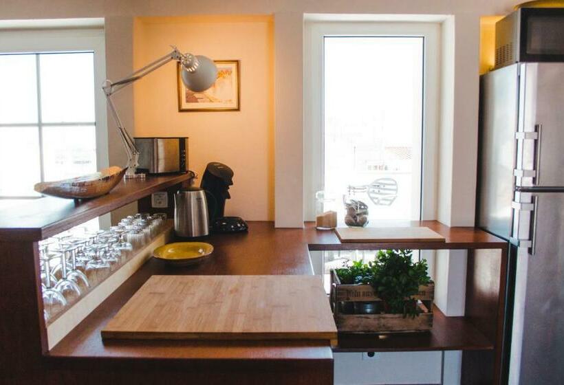 ペンション Torrinha House