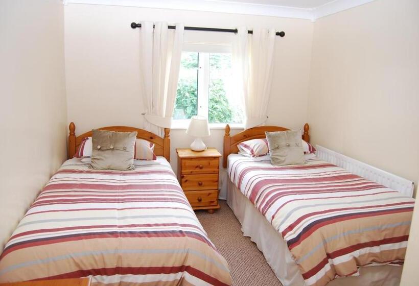 The Ocean Wave Bed & Breakfast